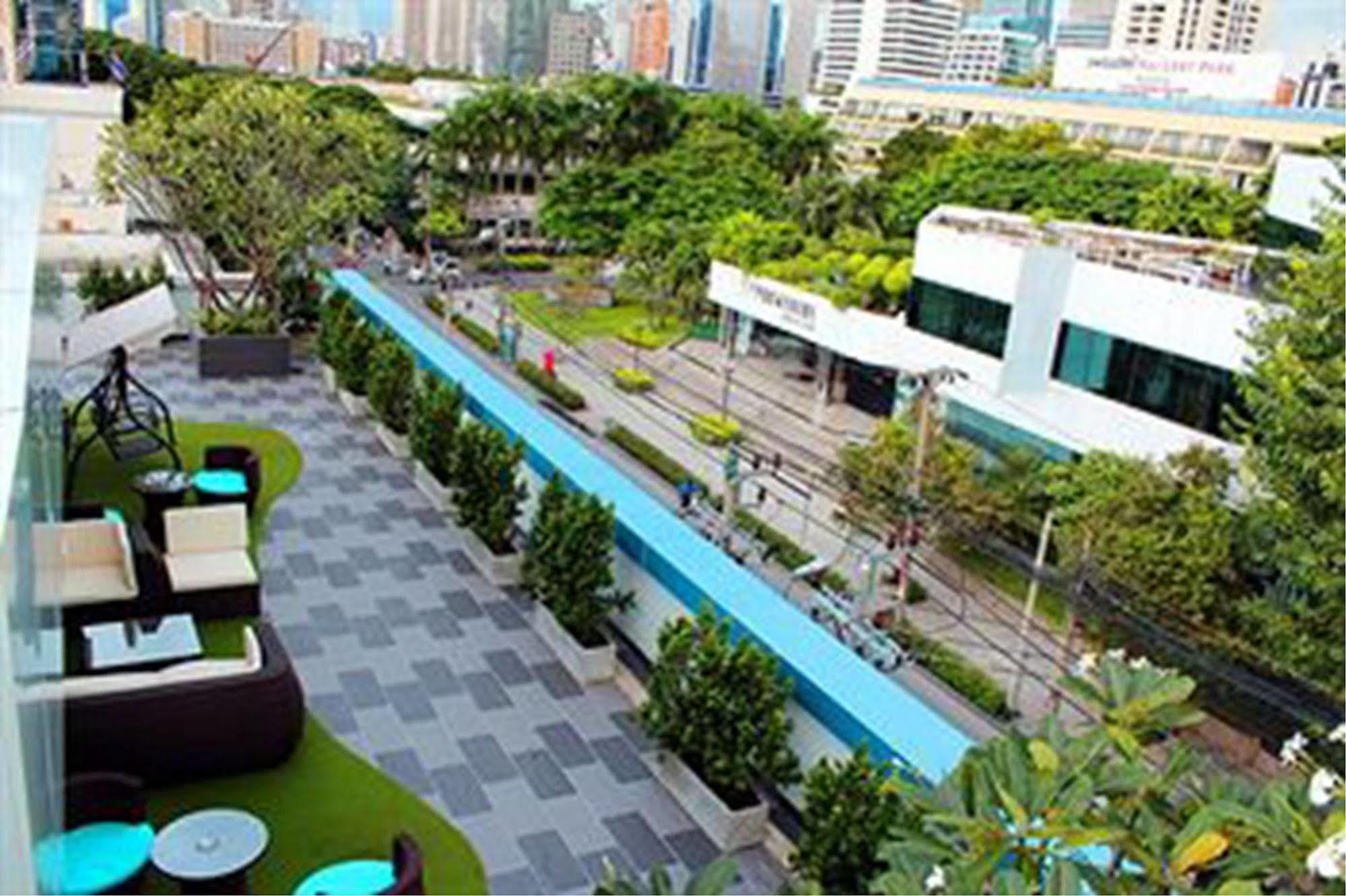 The Moonite Boutique Hotel Bangkok Exteriör bild